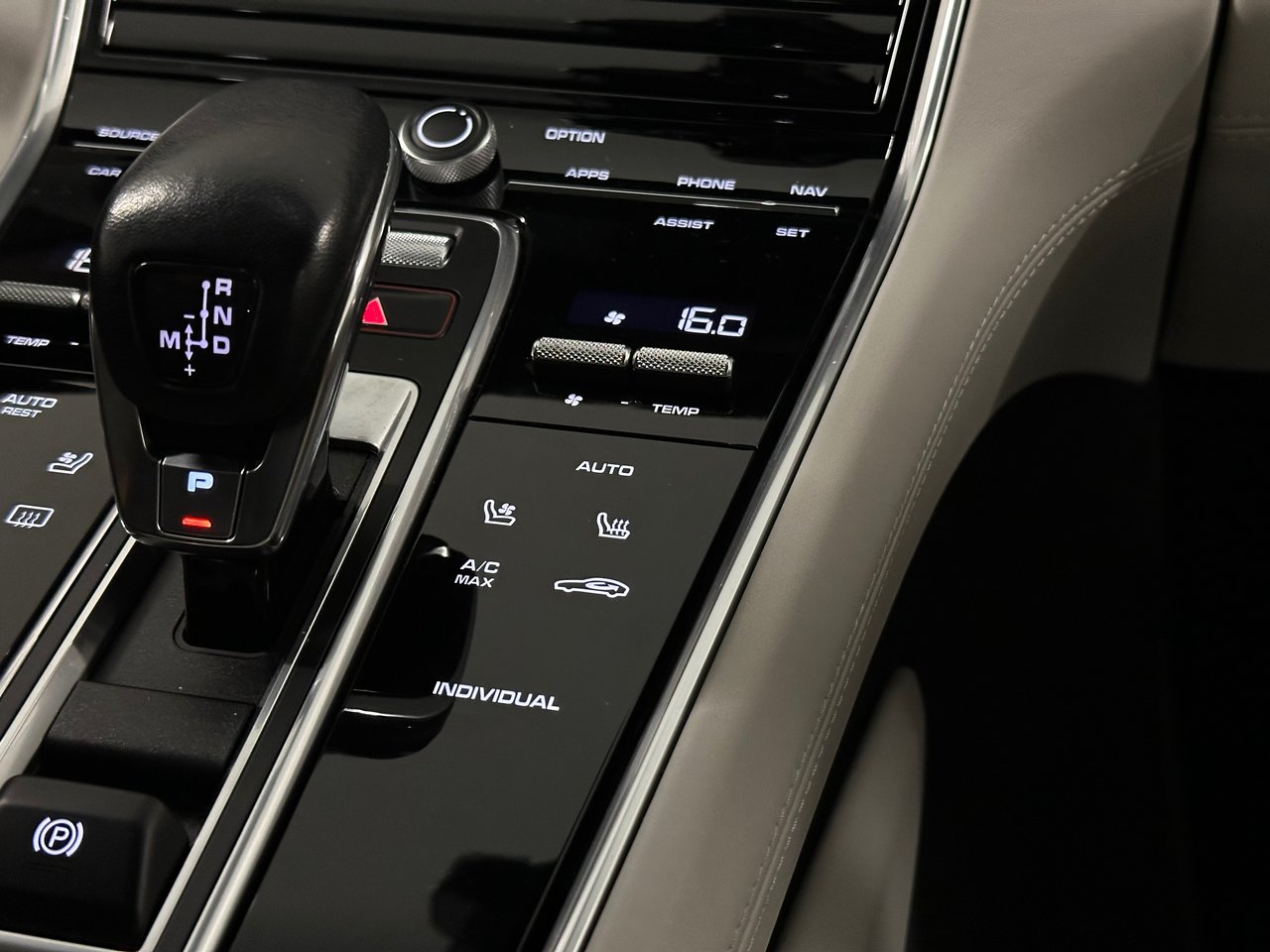 2018 Porsche Panamera 4S, Vancouver, Cash