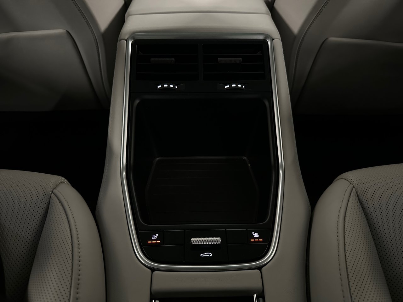 2018 Porsche Panamera 4S, Vancouver, Cash
