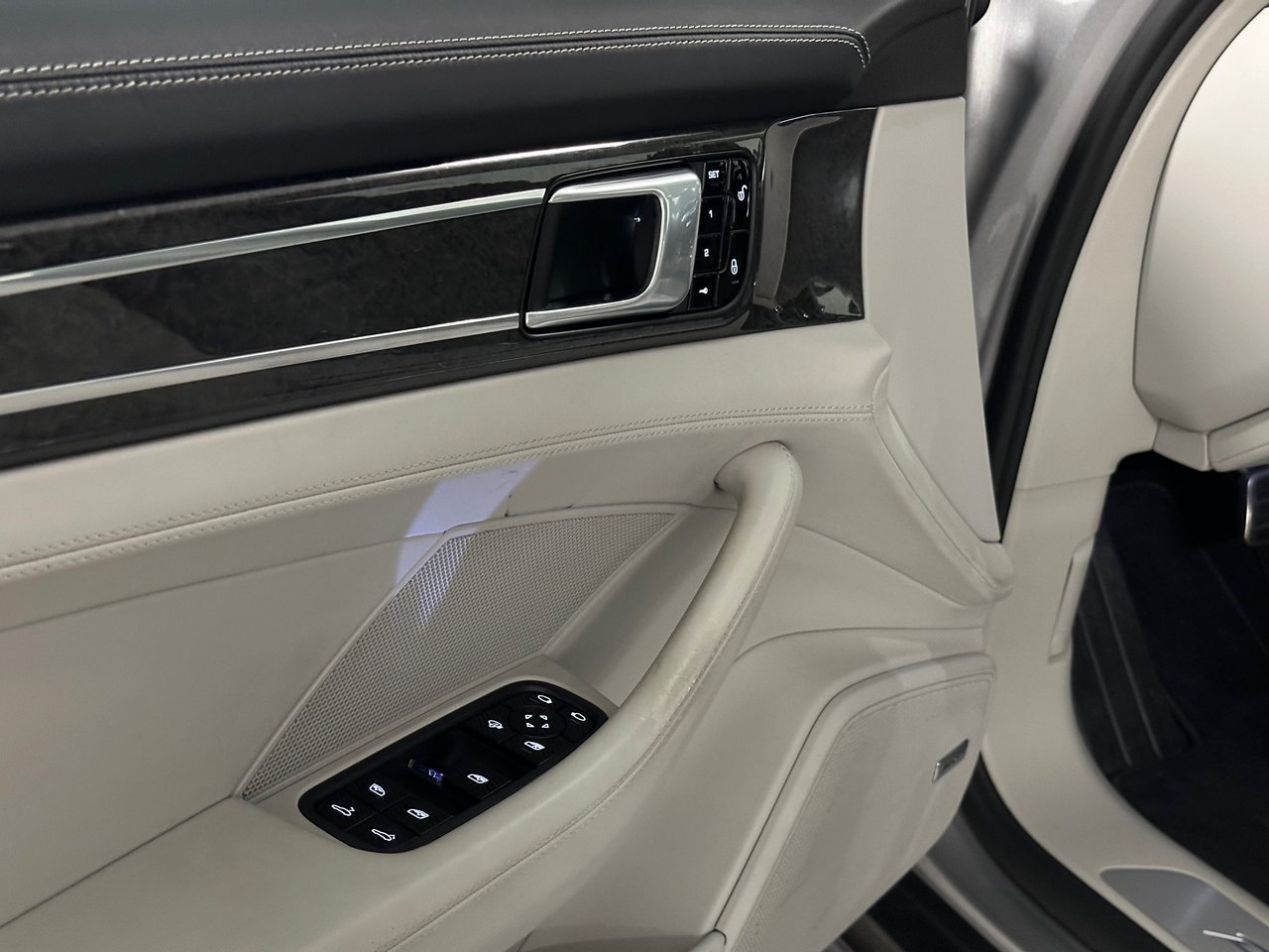 2018 Porsche Panamera 4S, Vancouver, Cash