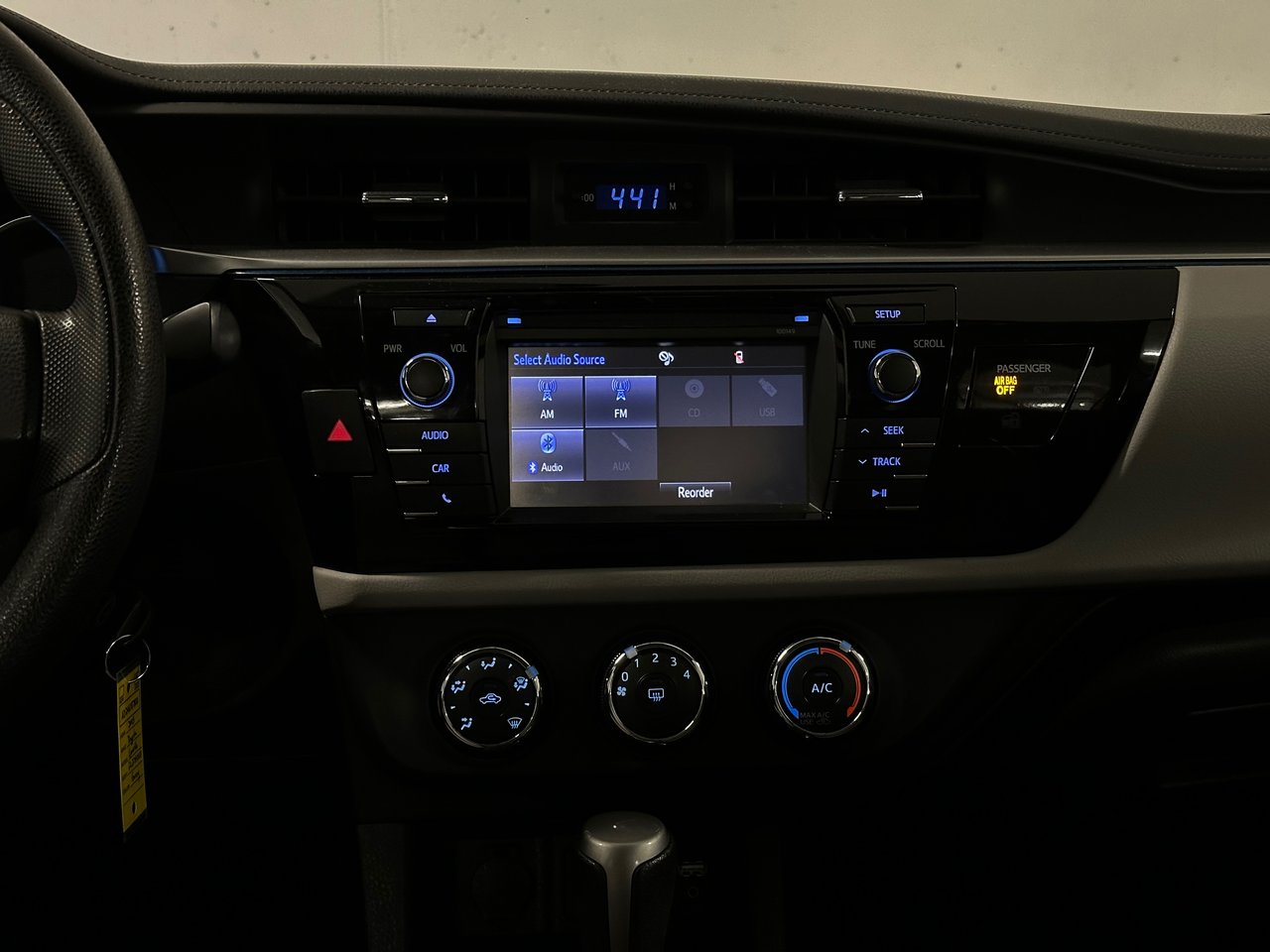 2015 Toyota Corolla LE, Vancouver, Cash