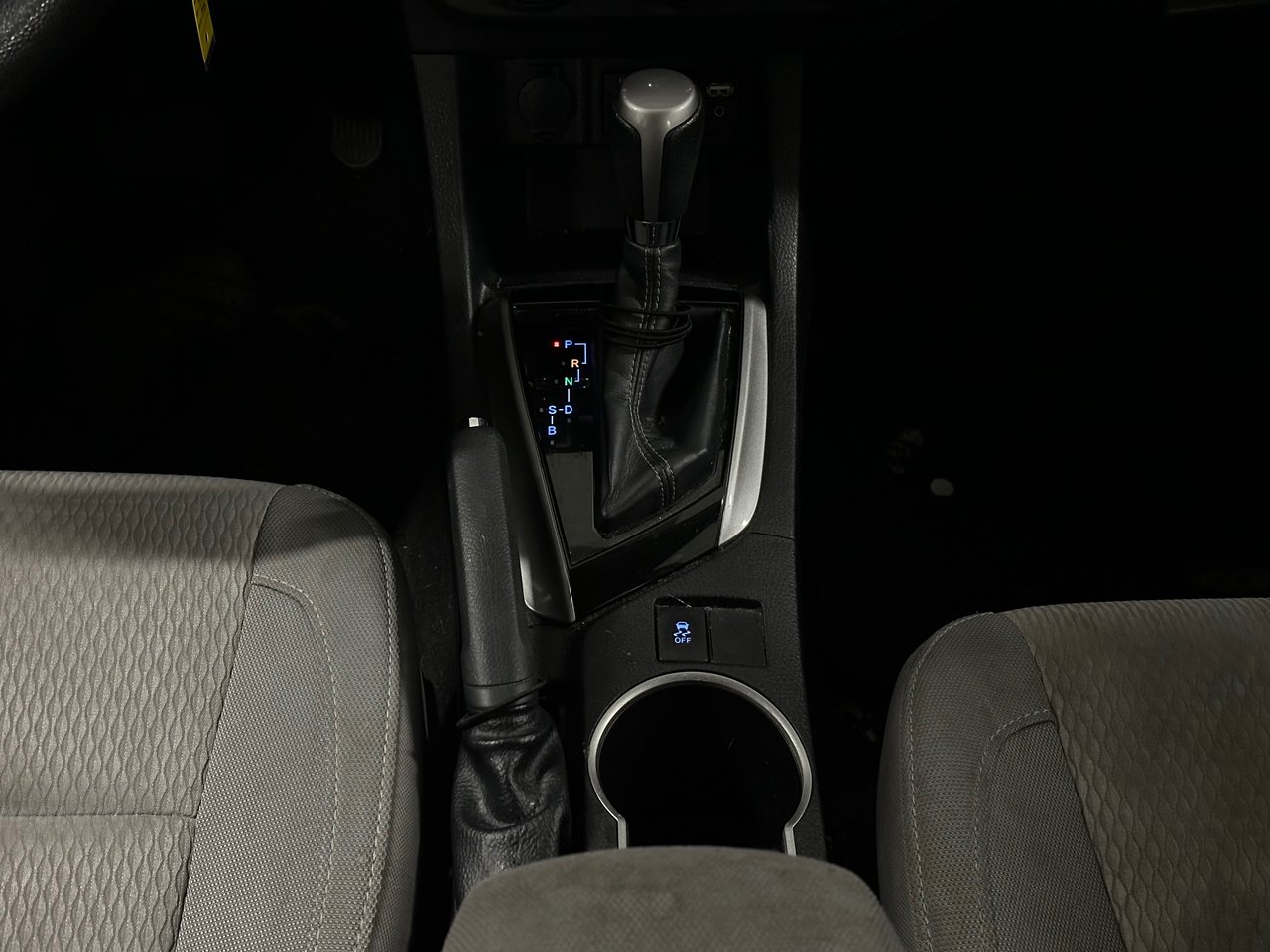 2015 Toyota Corolla LE, Vancouver, Cash