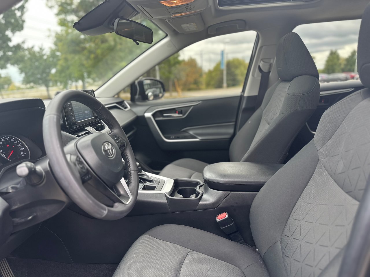 Used 2021 Midnight Black Met Toyota XLE image 25
