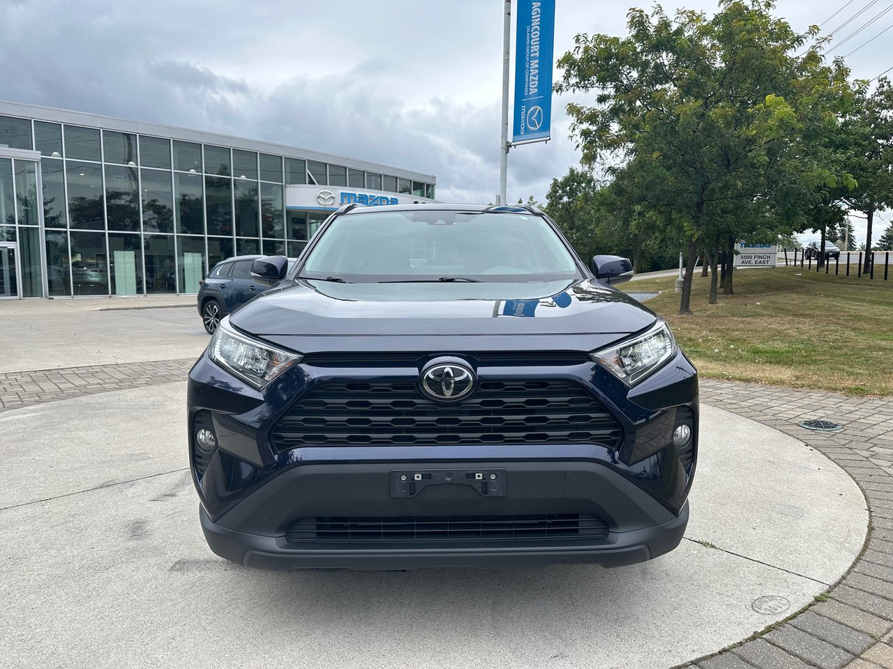 Used 2021 Midnight Black Met Toyota XLE image 14