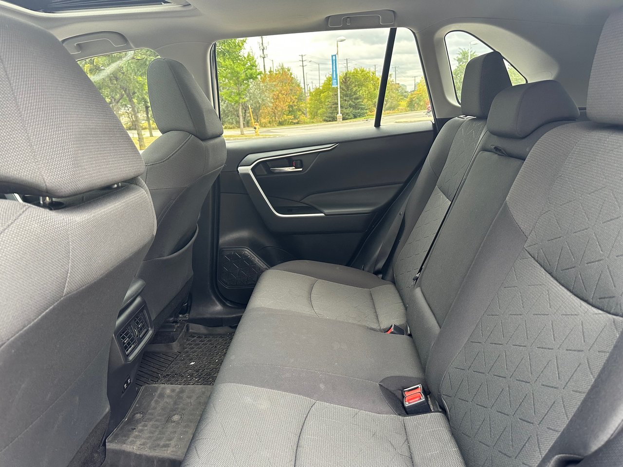 Used 2021 Midnight Black Met Toyota XLE image 16