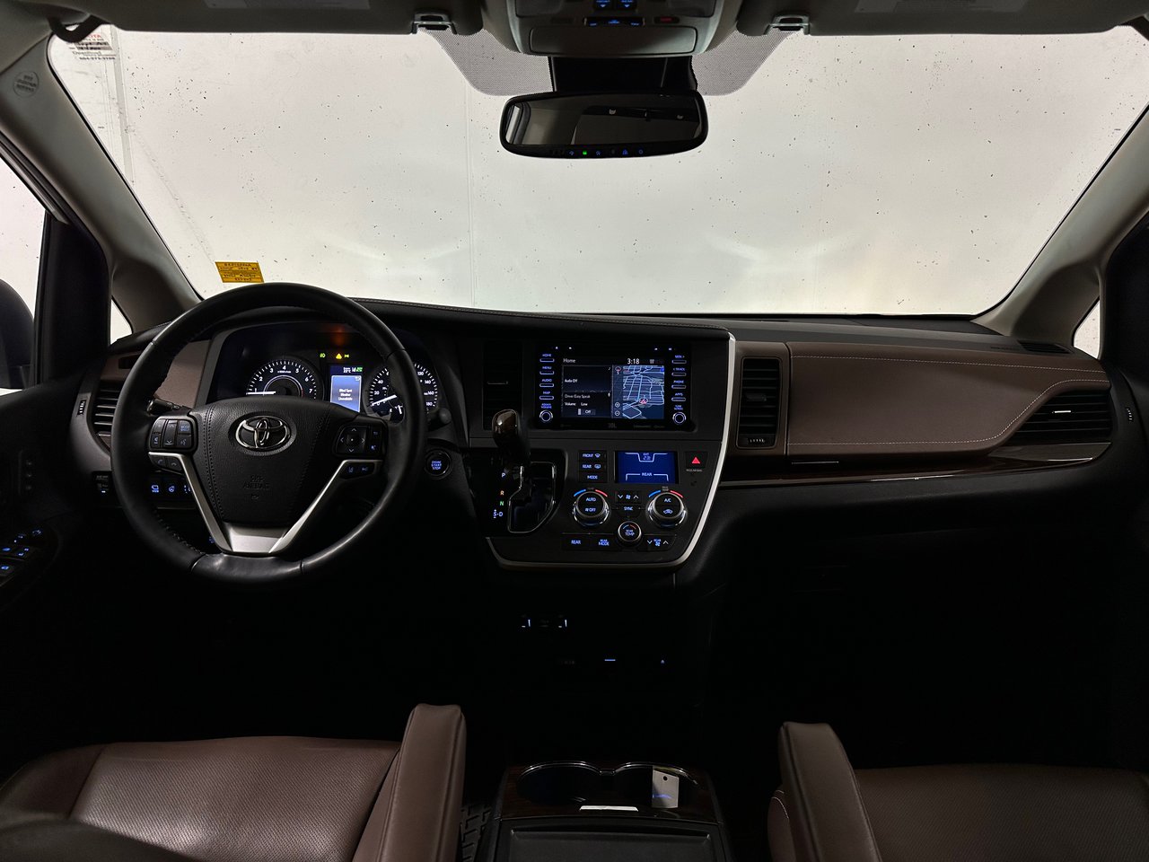 2020 Toyota Sienna XLE 7-Passenger, Vancouver, Cash