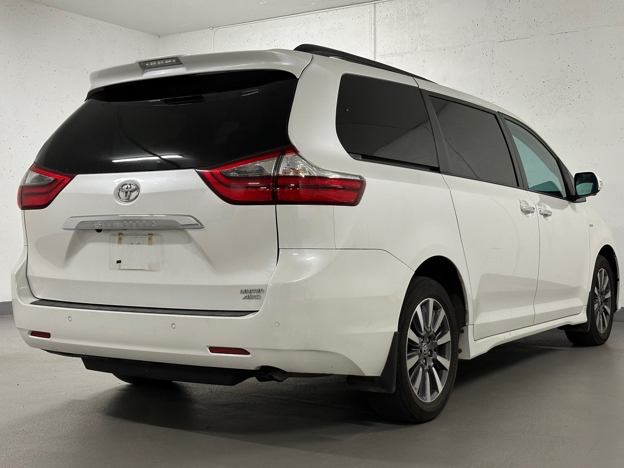 2020 Toyota Sienna XLE 7-Passenger, Vancouver, Cash