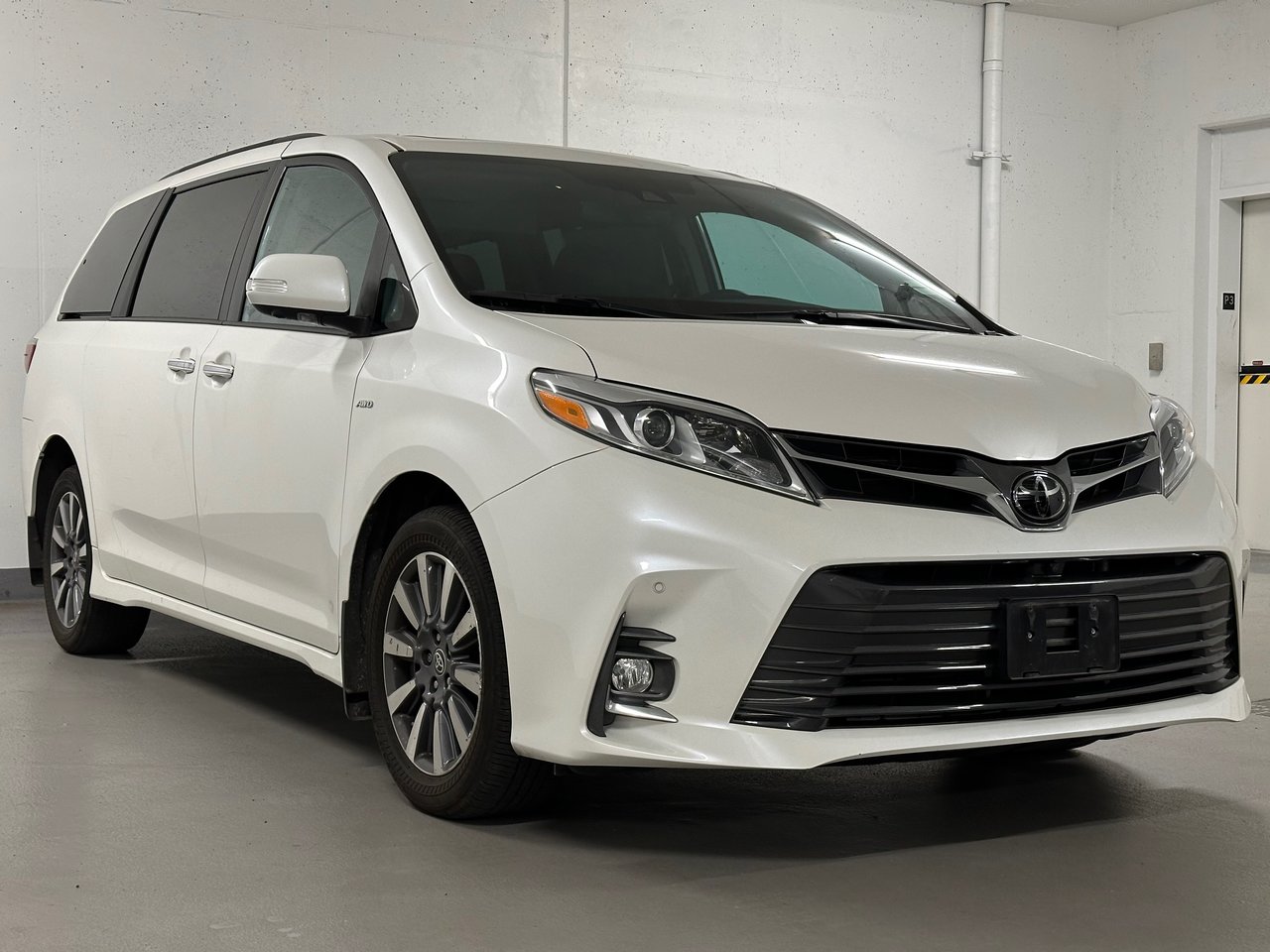 2020 Toyota Sienna XLE 7-Passenger, Vancouver, Cash