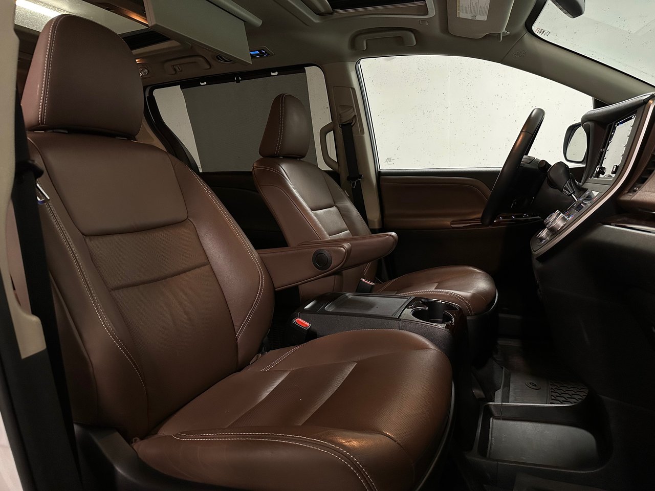2020 Toyota Sienna XLE 7-Passenger, Vancouver, Cash
