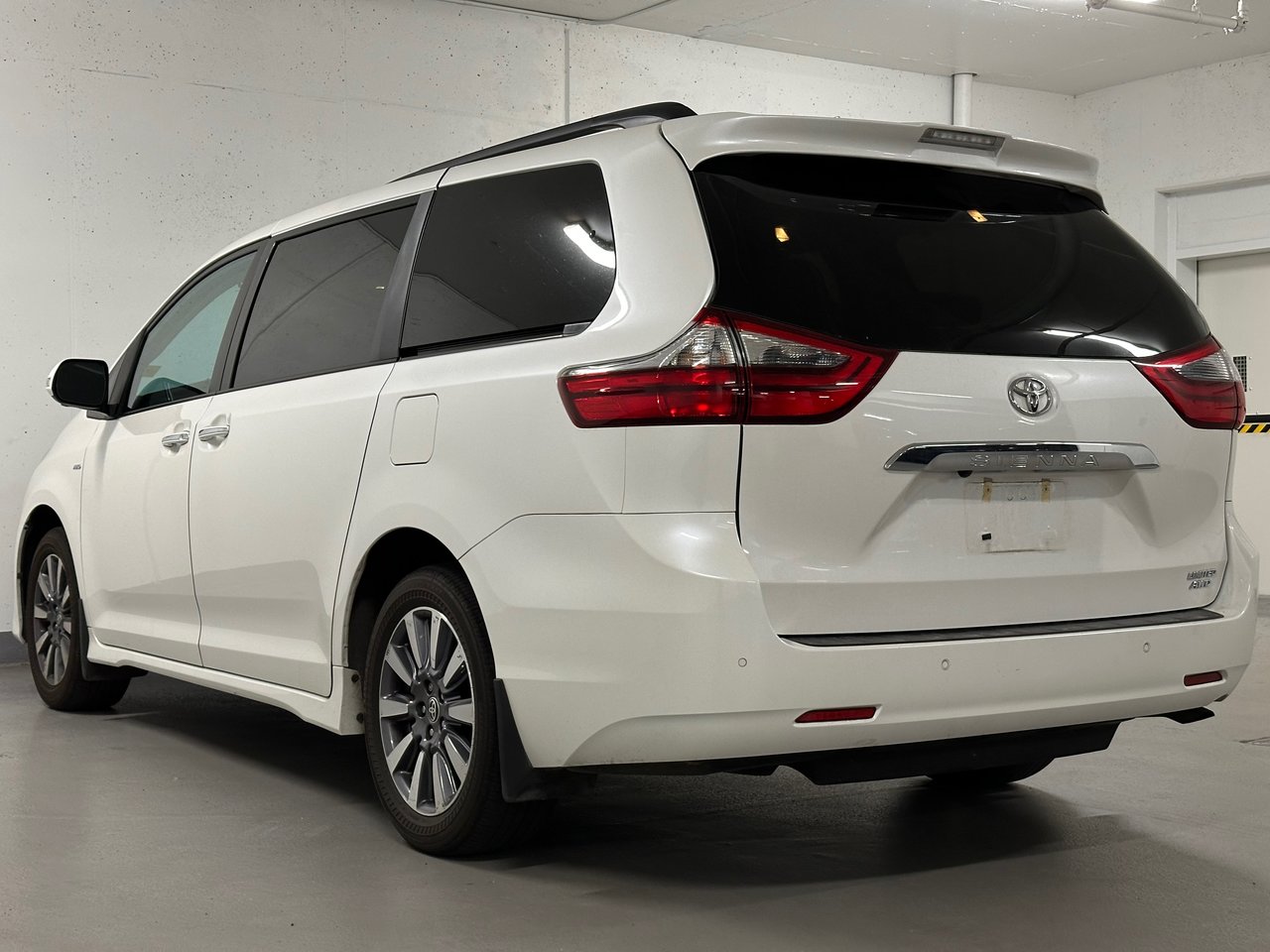2020 Toyota Sienna XLE 7-Passenger, Vancouver, Cash