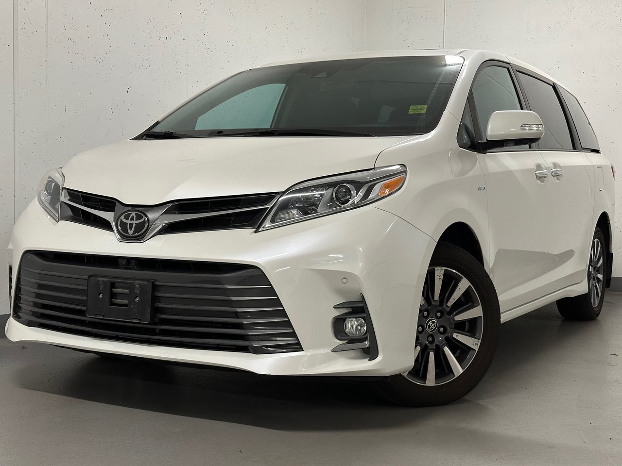 2020 Toyota Sienna XLE 7-Passenger, Vancouver, Cash