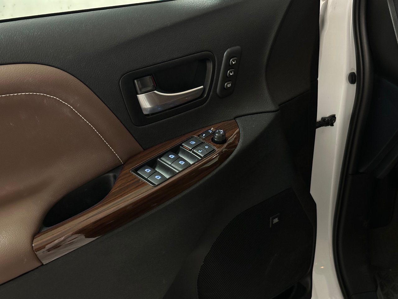 2020 Toyota Sienna XLE 7-Passenger, Vancouver, Cash