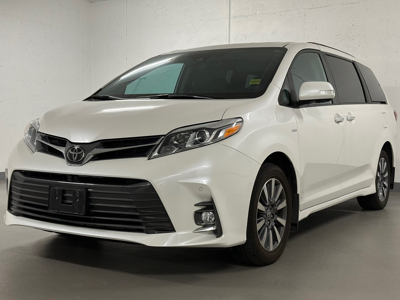 2020 Toyota Sienna XLE 7-Passenger, Vancouver, Cash