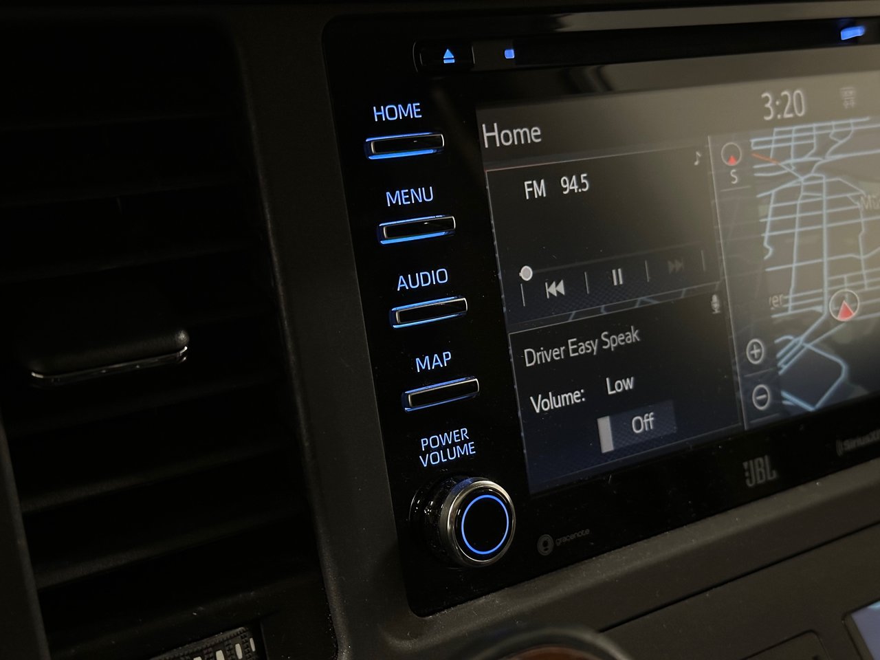 2020 Toyota Sienna XLE 7-Passenger, Vancouver, Cash