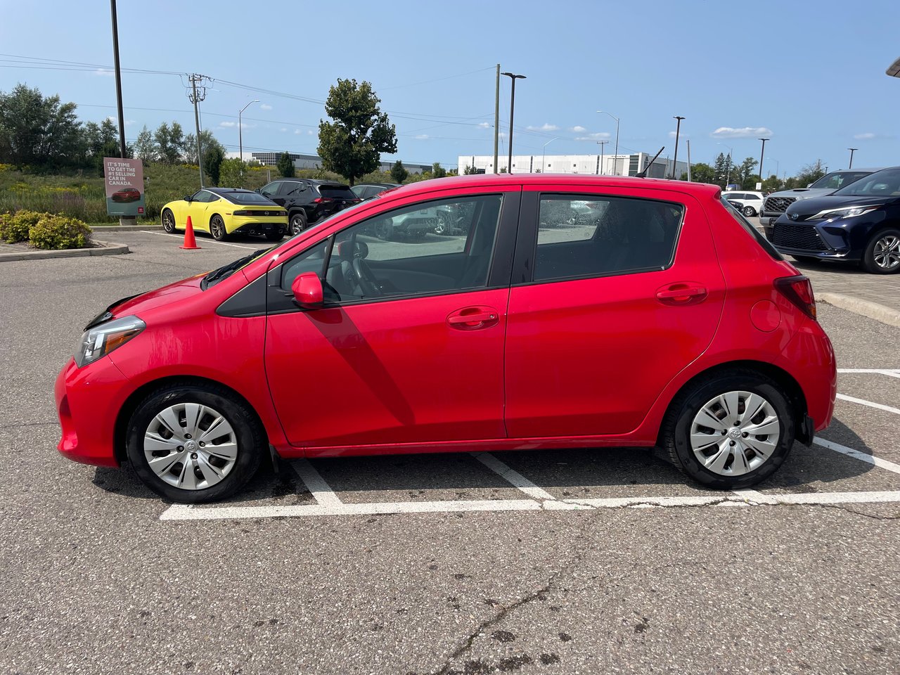 Used 2015 RED Toyota 5 Dr LE Htbk 4A image 3