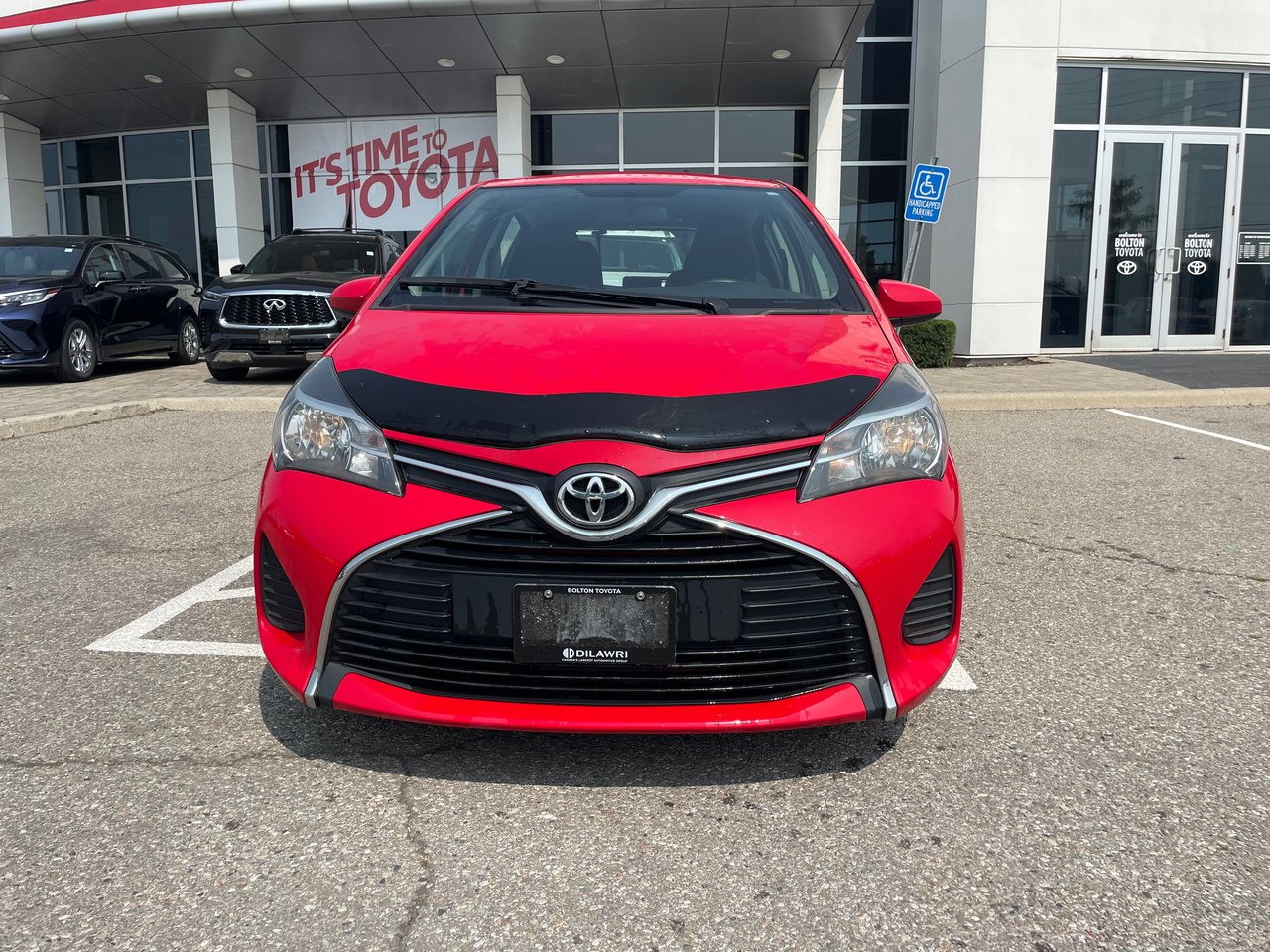 Used 2015 RED Toyota 5 Dr LE Htbk 4A image 2