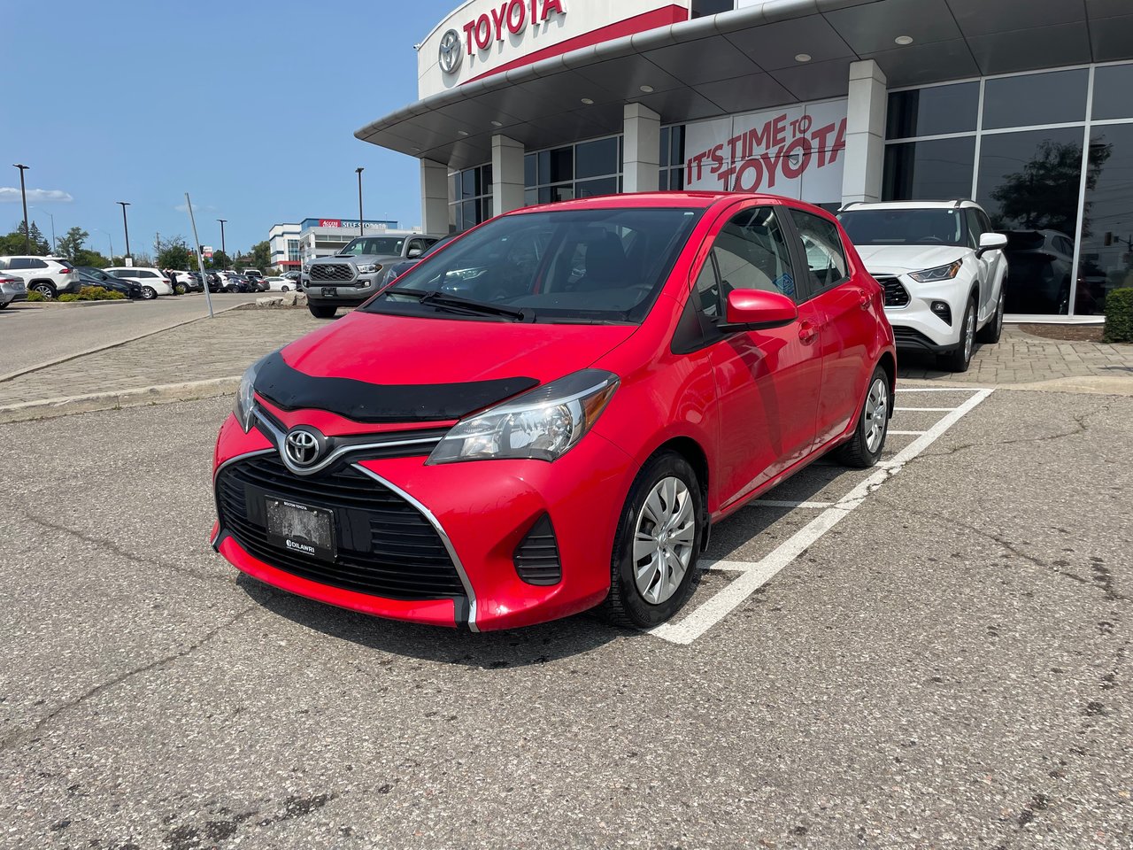 2015 Toyota Yaris 5 Dr LE Htbk 4A