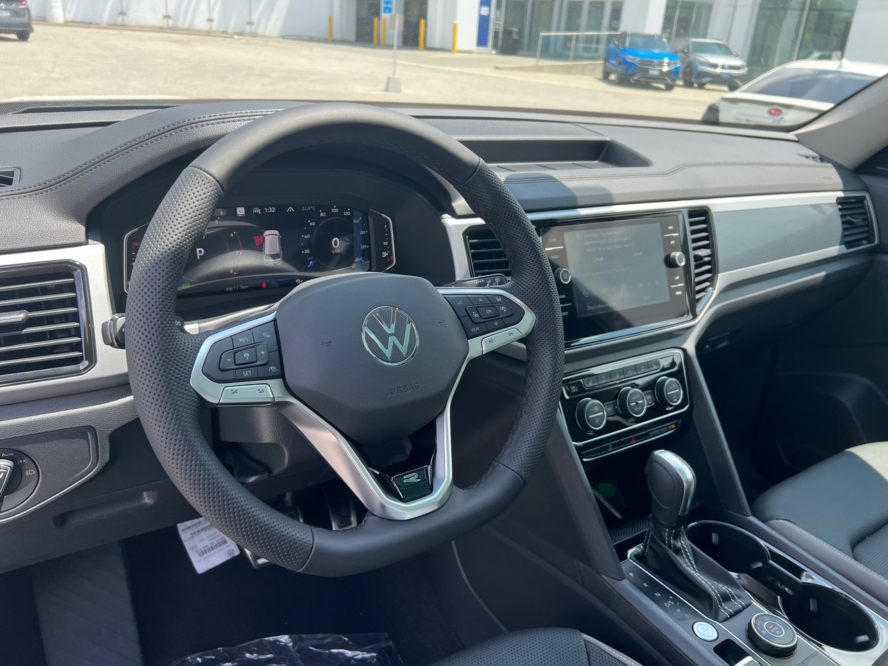 New 2023 Oryx White Pearl Volkswagen Execline image 7
