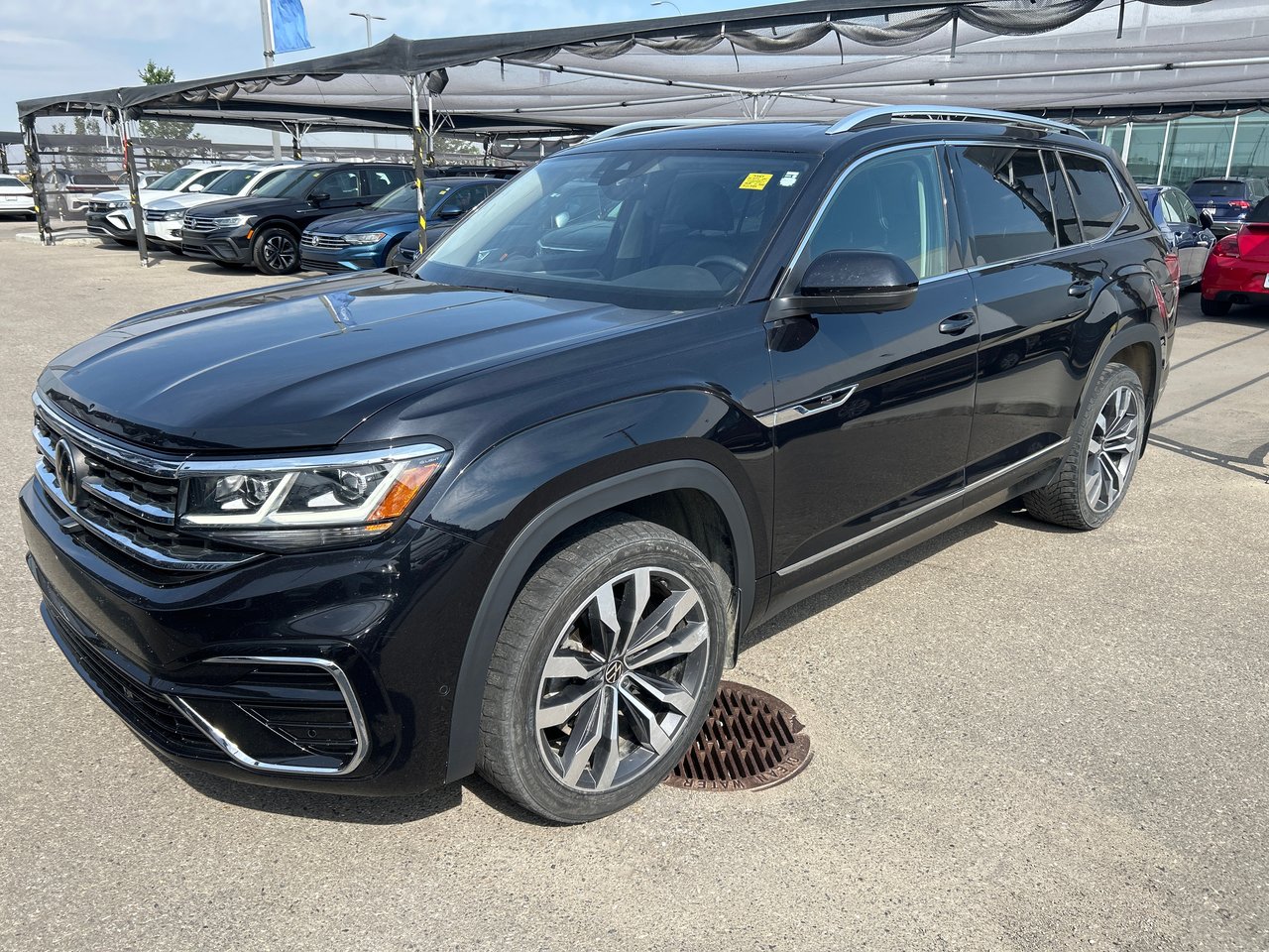 Deep Black Pearl 2023 Volkswagen Atlas SUV / Crossover Automatic