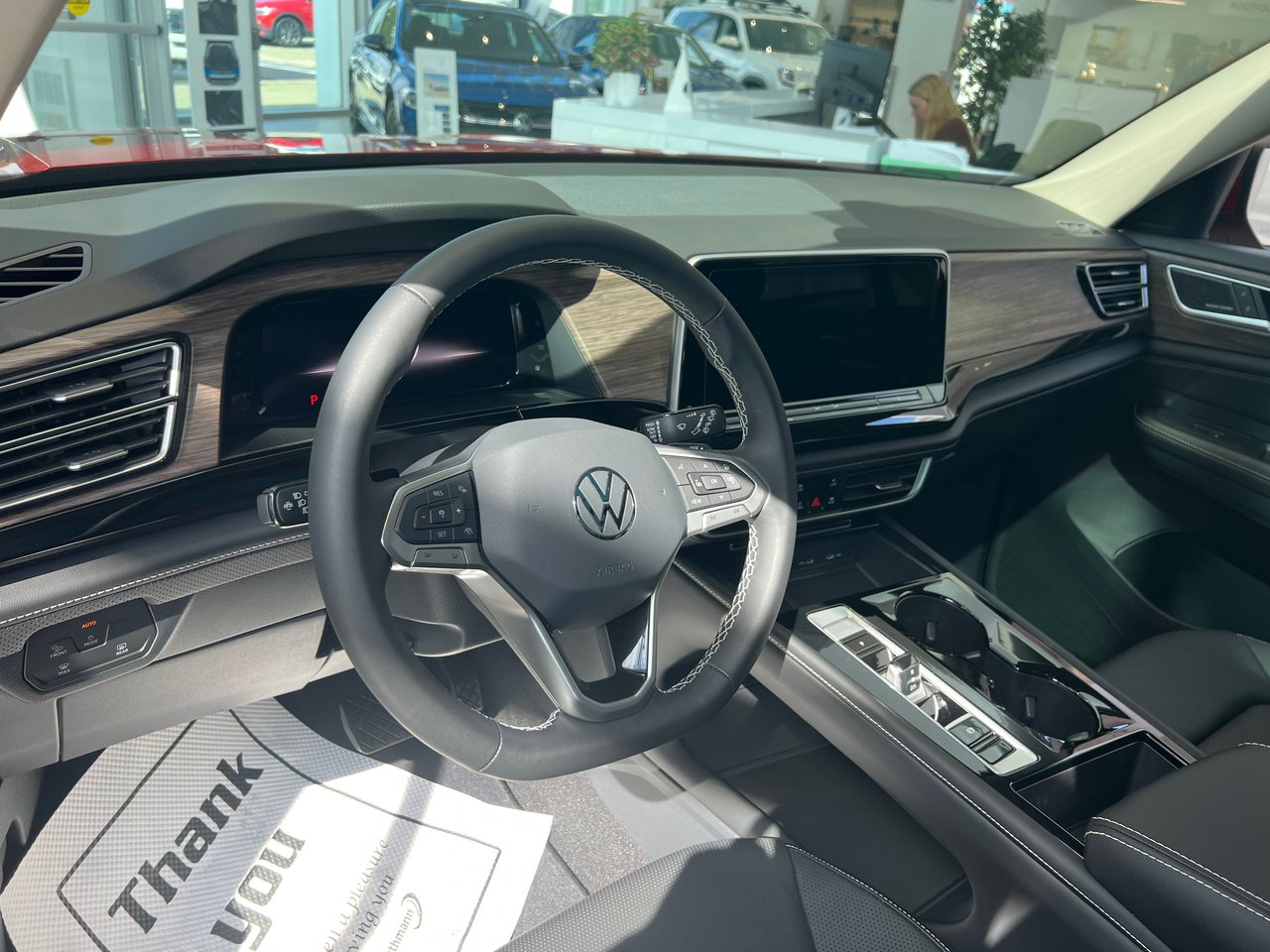 New 2024 Aurora Red Chroma Volkswagen Highline image 6