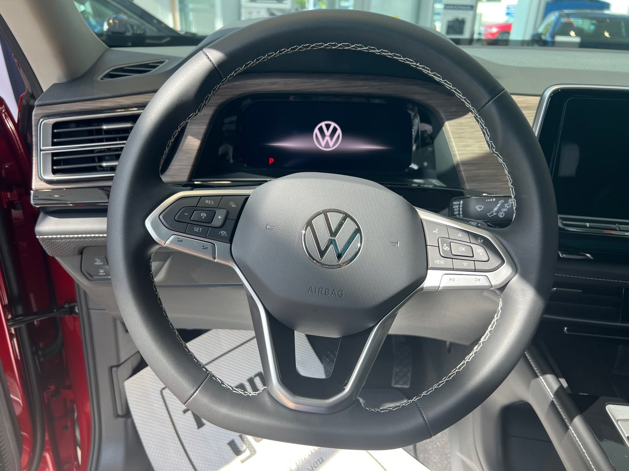New 2024 Aurora Red Chroma Volkswagen Highline image 7