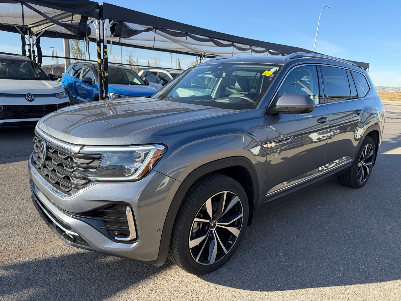 Gray (Platinum Grey Metallic with black roof) 2024 Volkswagen Atlas SUV / Crossover Automatic