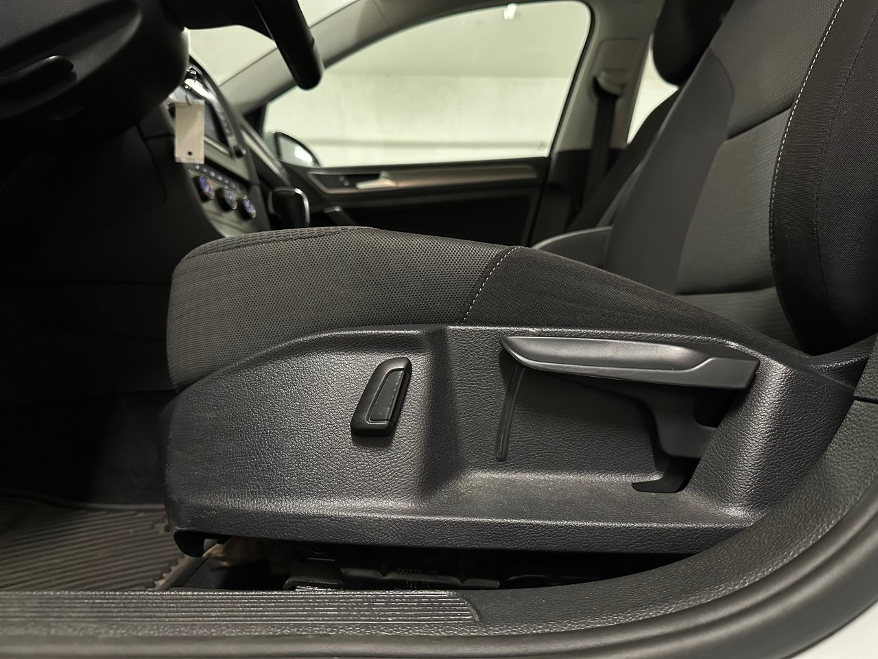 2015 Volkswagen Golf 1.8 TSI Trendline, Vancouver, Cash
