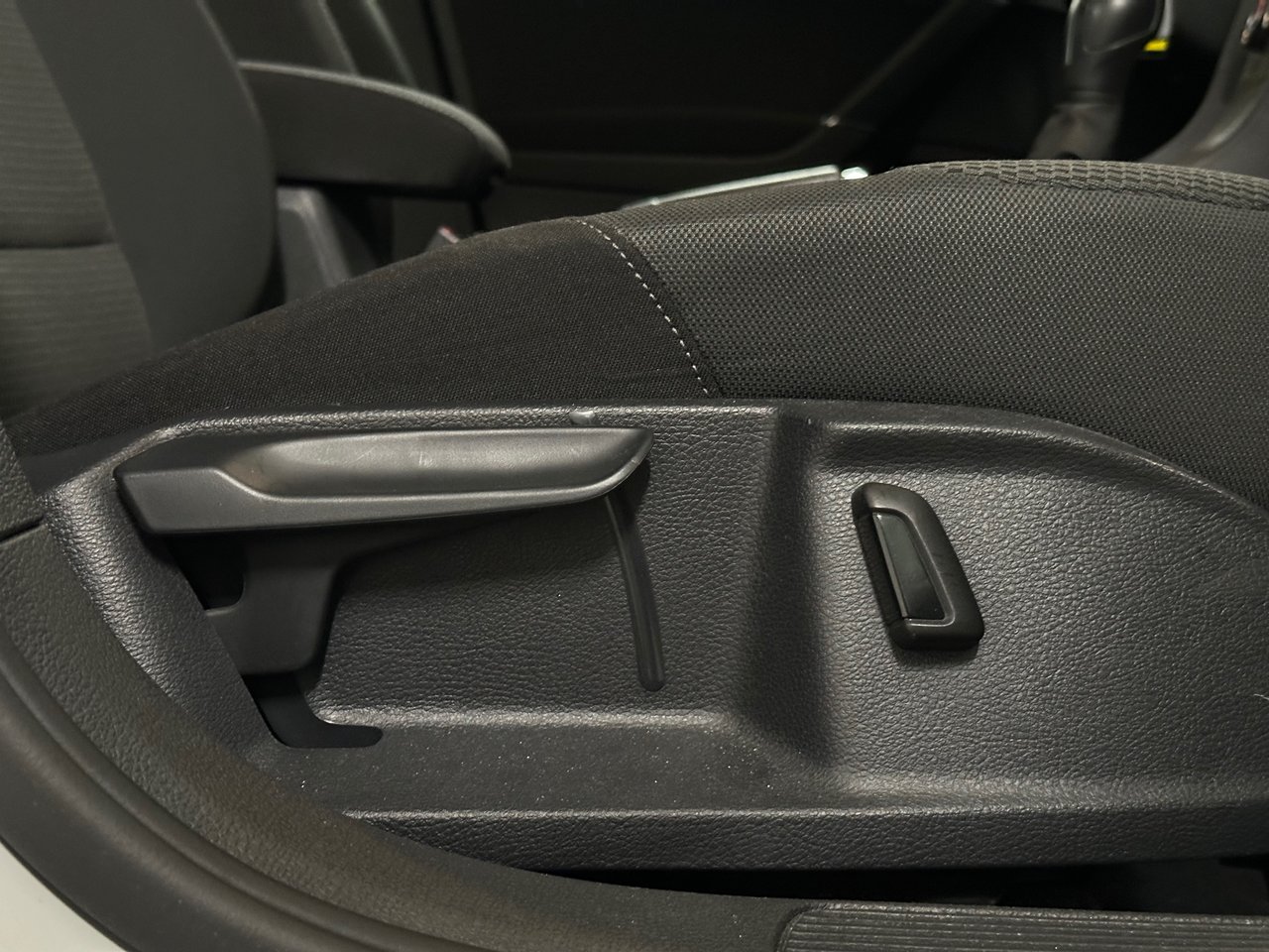 2015 Volkswagen Golf 1.8 TSI Trendline, Vancouver, Cash