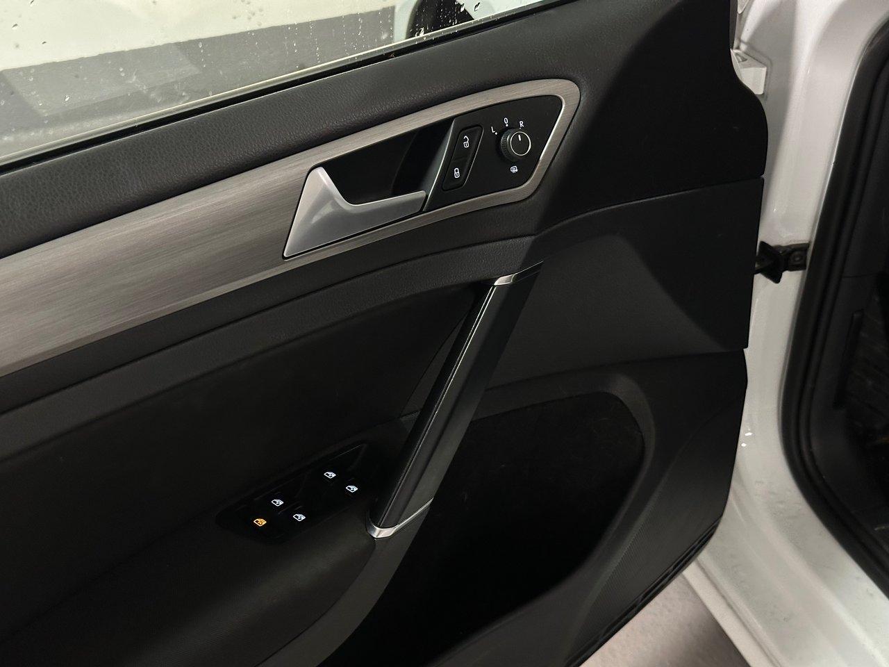 2016 Volkswagen Golf 1.8 TSI Trendline, Vancouver, Cash