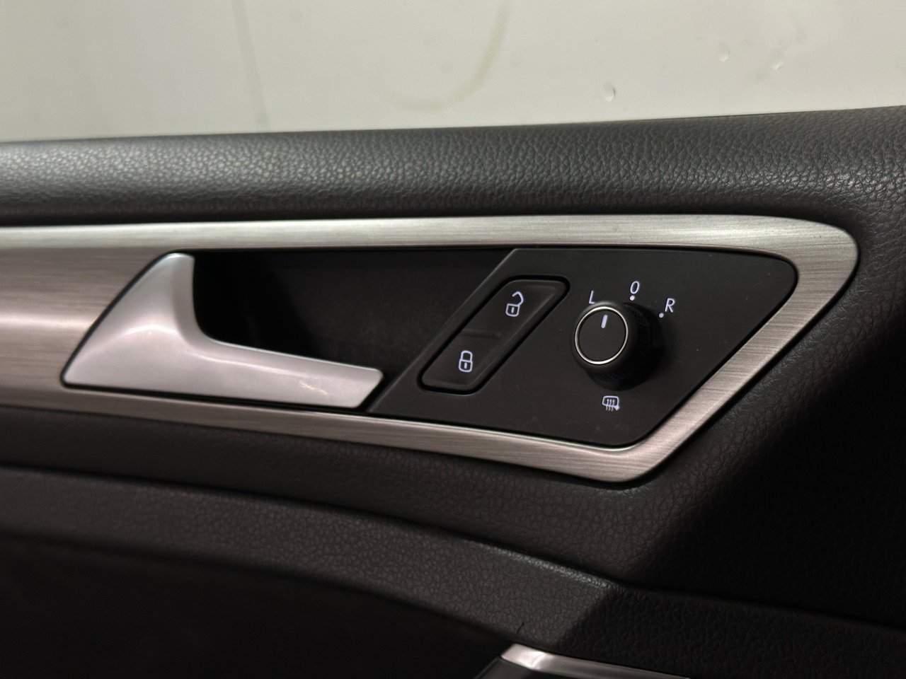 2016 Volkswagen Golf 1.8 TSI Trendline, Vancouver, Cash