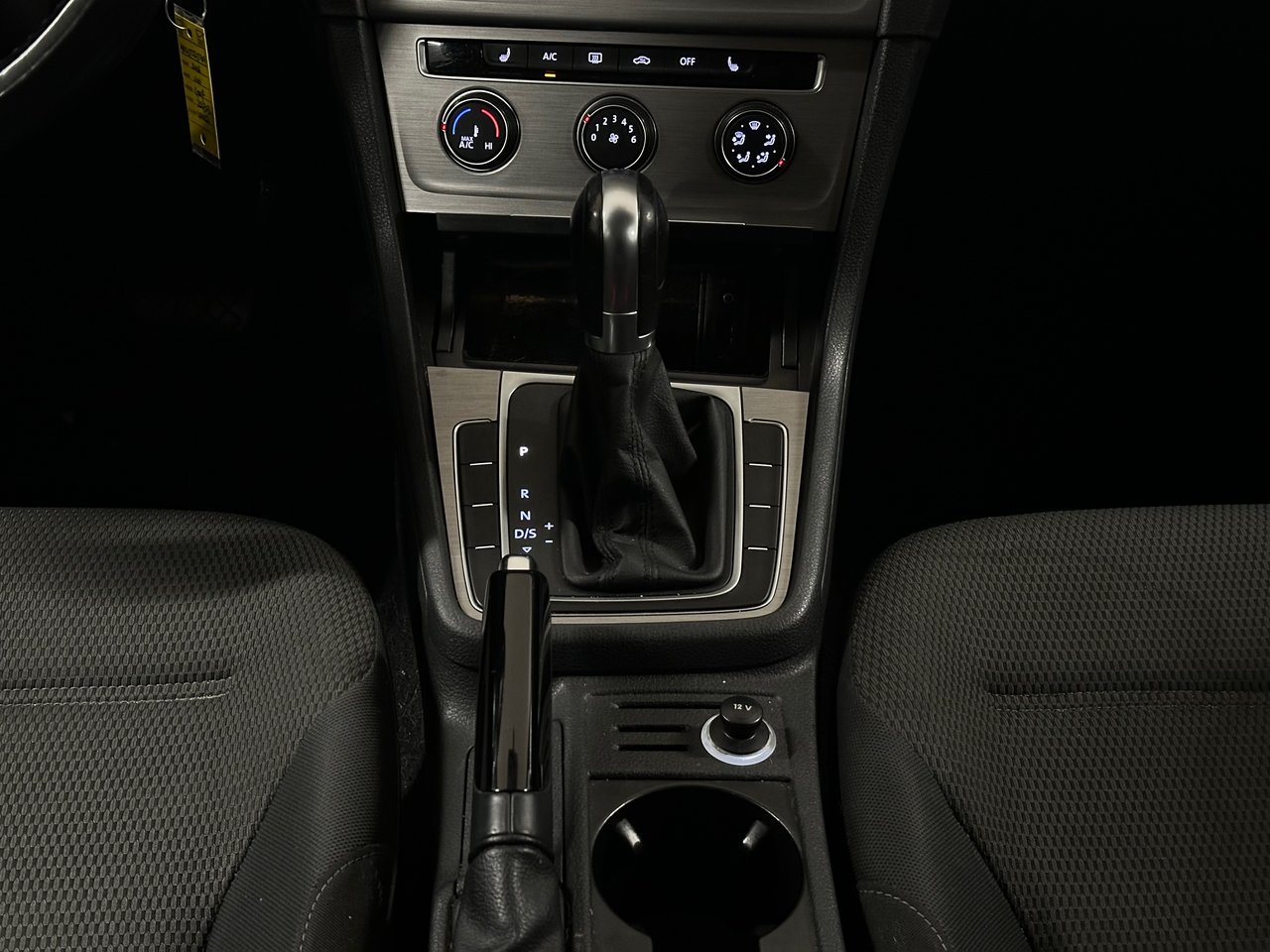 2016 Volkswagen Golf 1.8 TSI Trendline, Vancouver, Cash