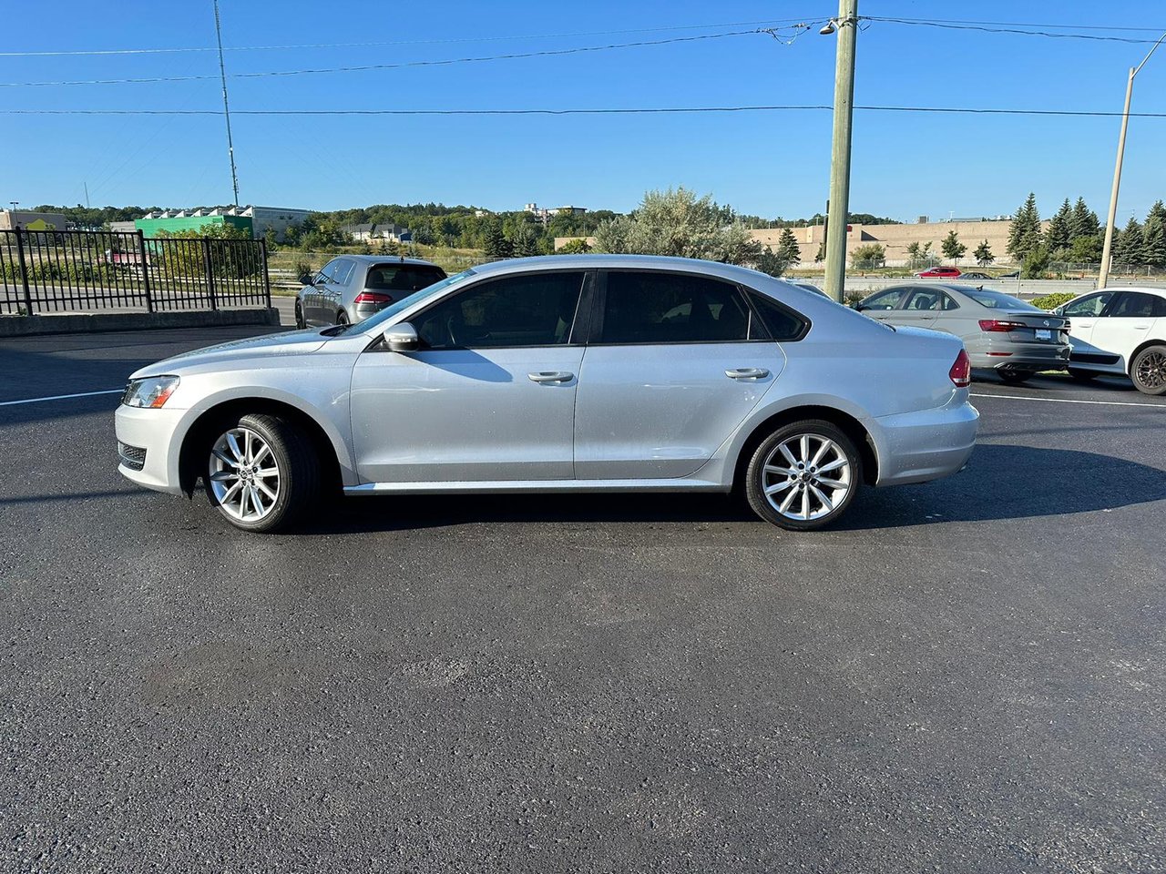Used 2012 Reflex Silver Volkswagen 2.5L Manual Trendline image 2