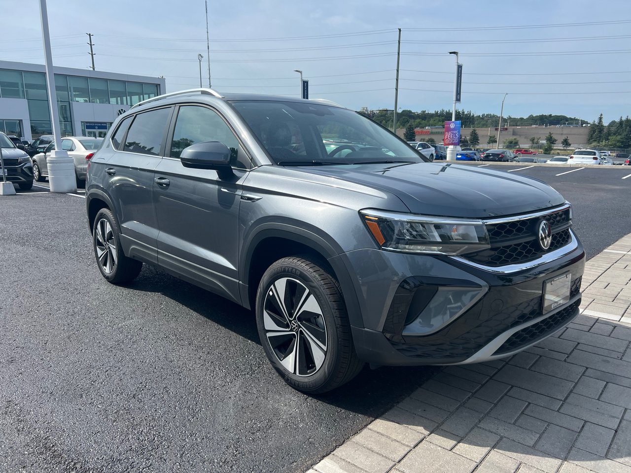 New 2023 Platinum Grey Metallic Volkswagen Comfortline image 3