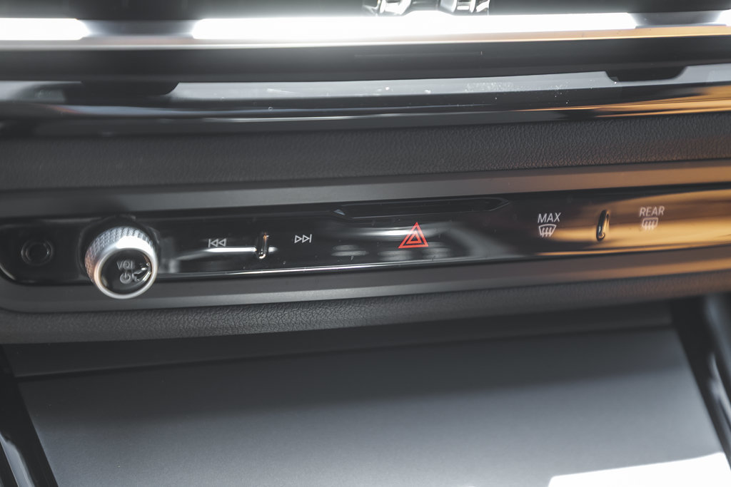 2024 BMW 2 Series 230i xDrive-33
