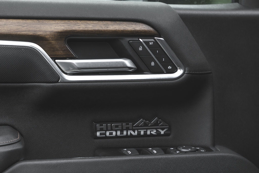 2026 Chevrolet Silverado 1500 High Country-21
