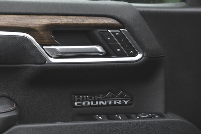 2026 Chevrolet Silverado 1500 High Country-21