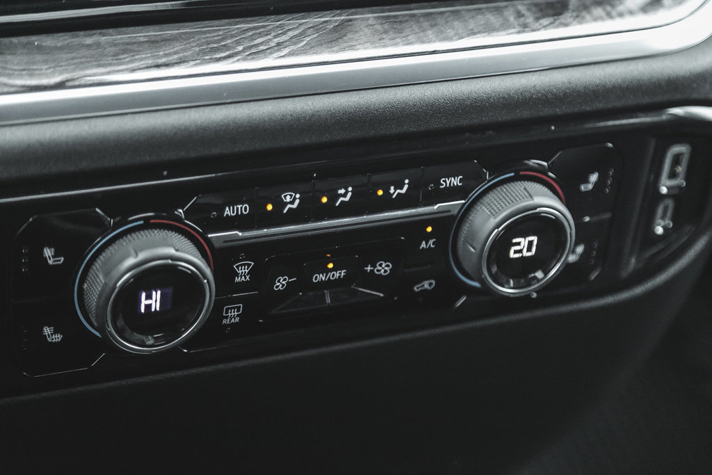 2025 Chevrolet Silverado 3500HD LTZ-38
