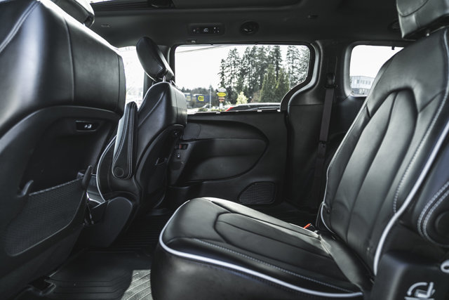 2024 Chrysler Pacifica Limited-19