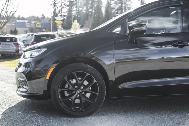2024 Chrysler Pacifica Limited-3