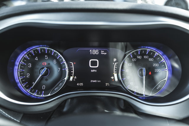 2024 Chrysler Pacifica Limited-30