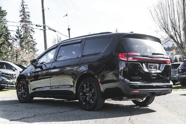 2024 Chrysler Pacifica Limited-6