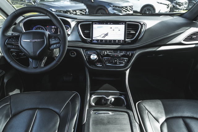 2024 Chrysler Pacifica Limited-24