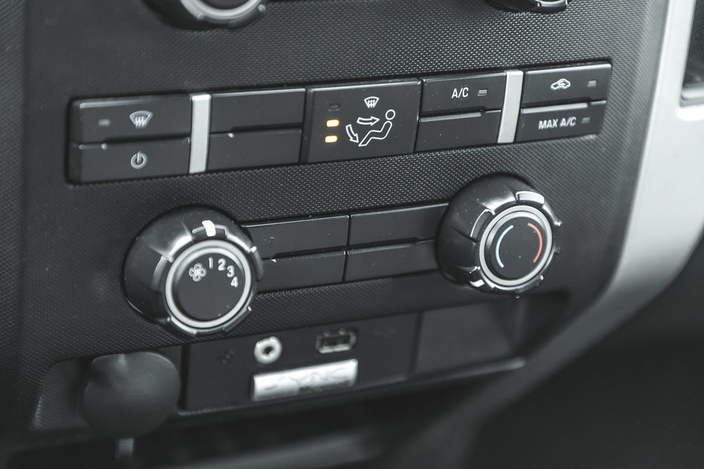 2014 Ford F-150-37