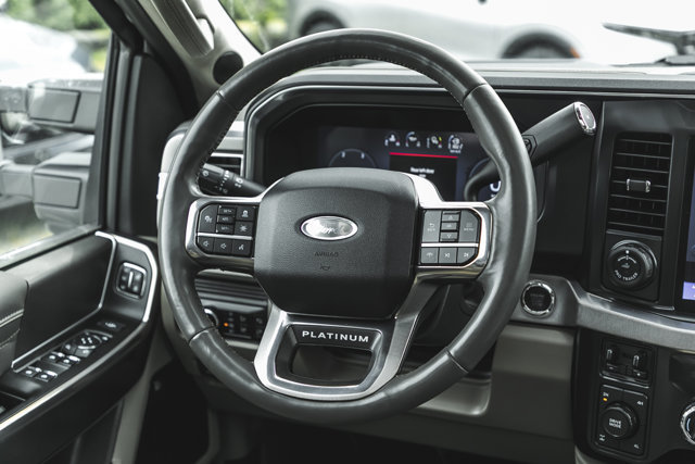 2025 Ford Super Duty F-350 SRW-44