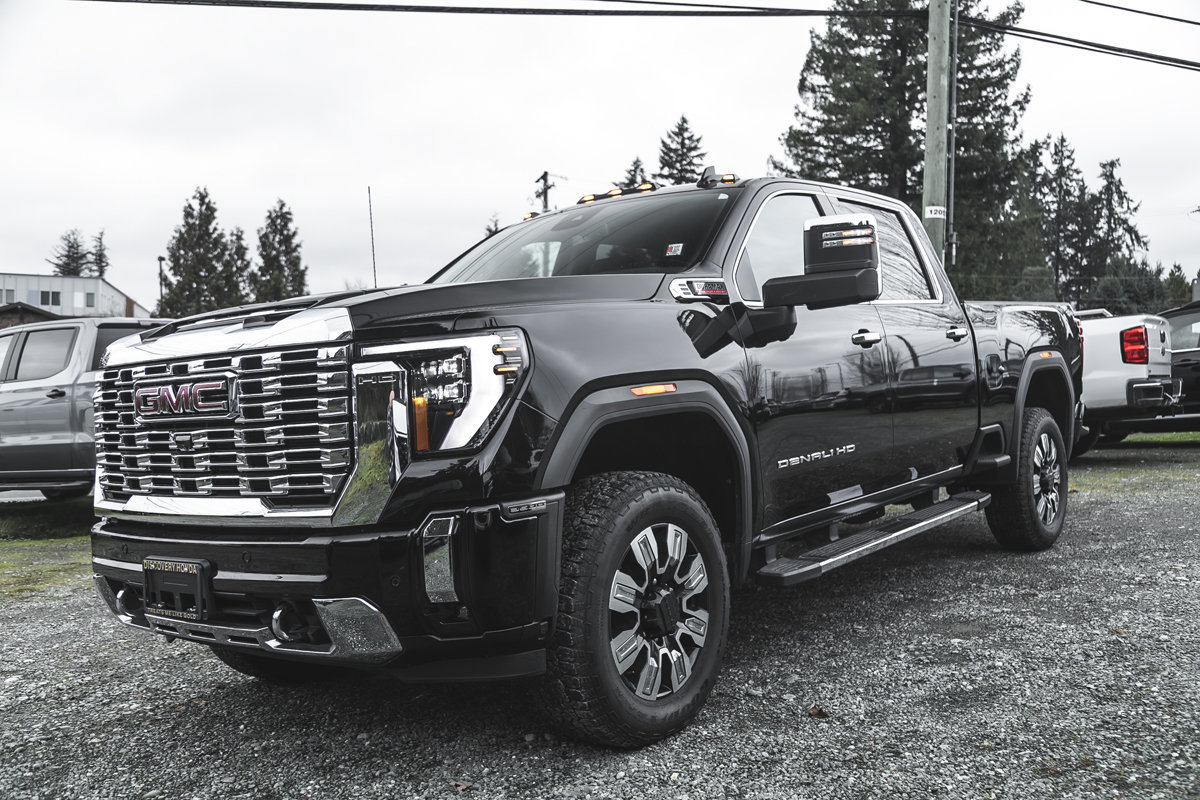 2025 GMC Sierra 3500HD Denali-3