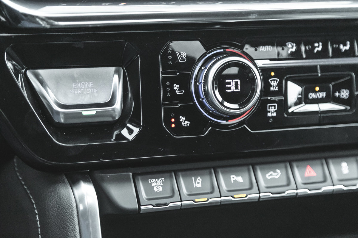 2025 GMC Sierra 3500HD Denali-39