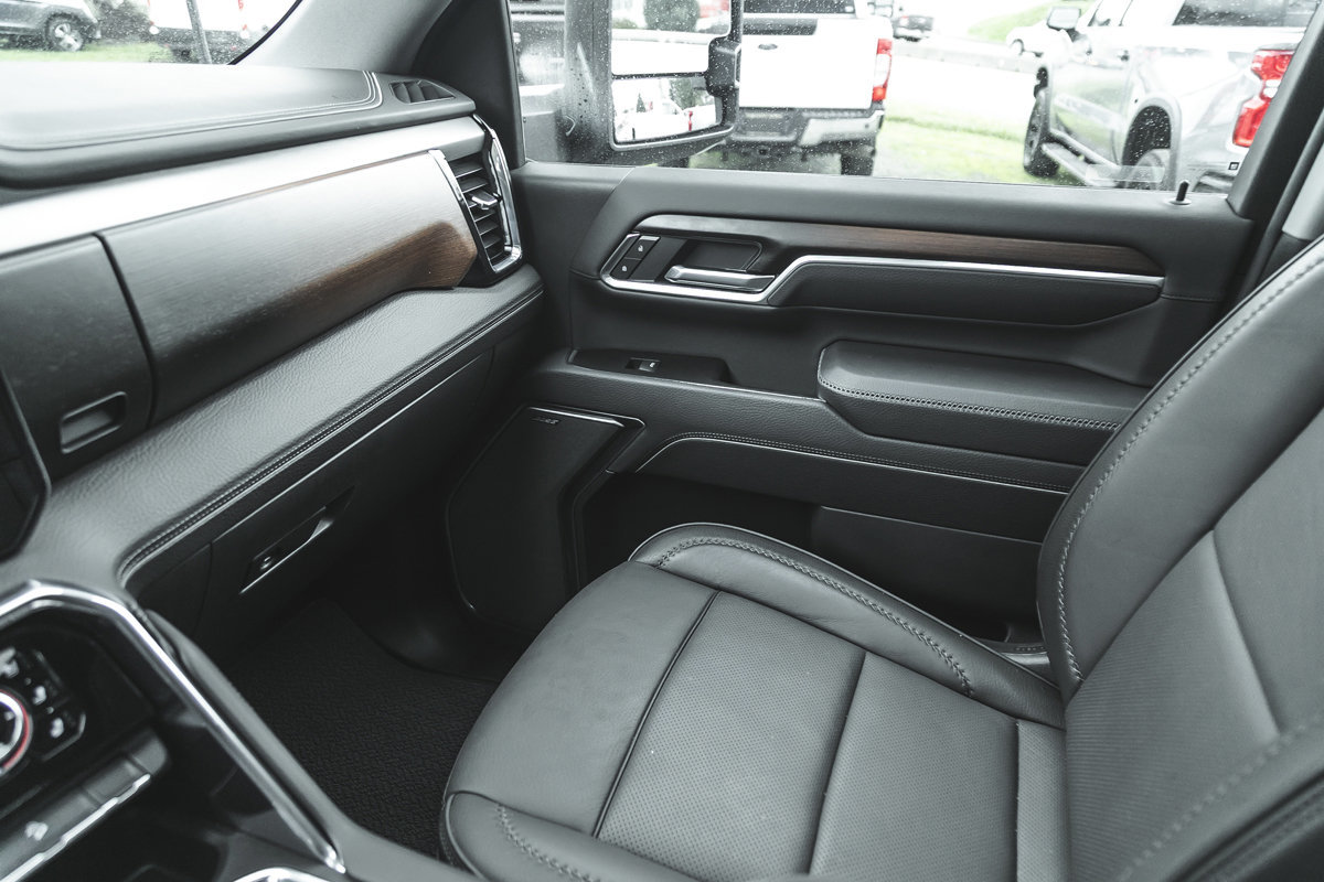 2025 GMC Sierra 3500HD Denali-44