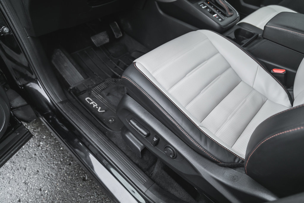 2025 Honda CR-V Hybrid Touring-17