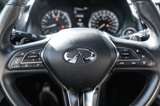 2021 Infiniti Q60-31