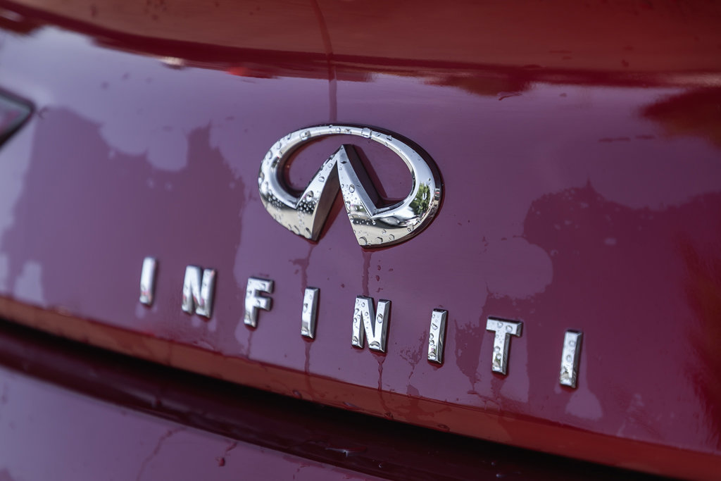 2021 Infiniti Q60-11