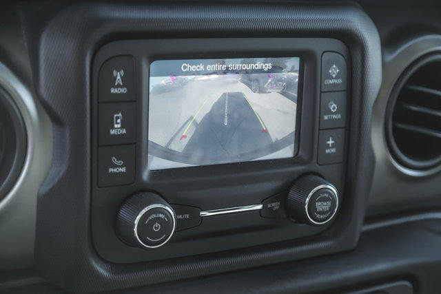 2019 Jeep Wrangler Sport S-26